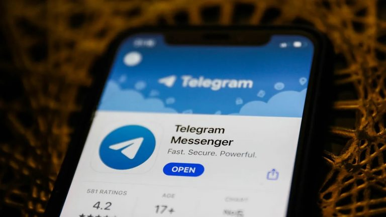 How to solve \"Telegram Messenger\" No Longer Available?